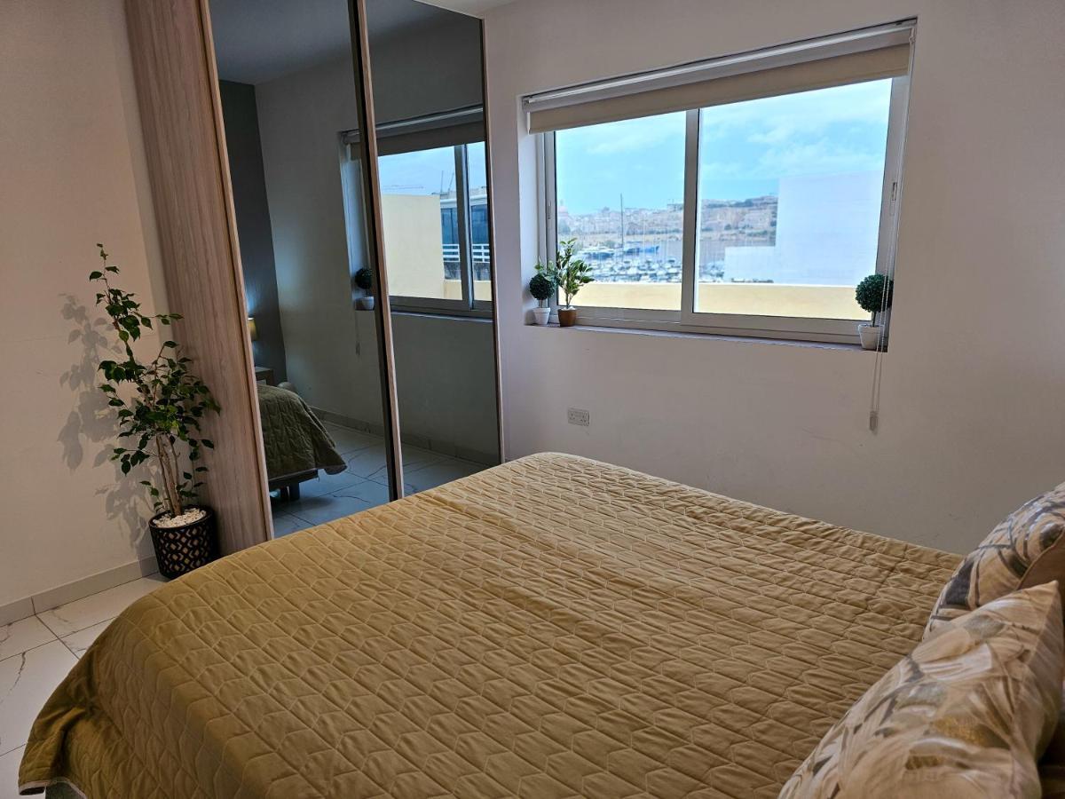 Mive Luxury Sea View Penthouse Apartment Gzira Bagian luar foto