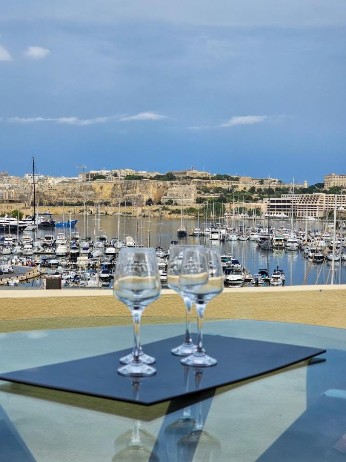 Mive Luxury Sea View Penthouse Apartment Gzira Bagian luar foto