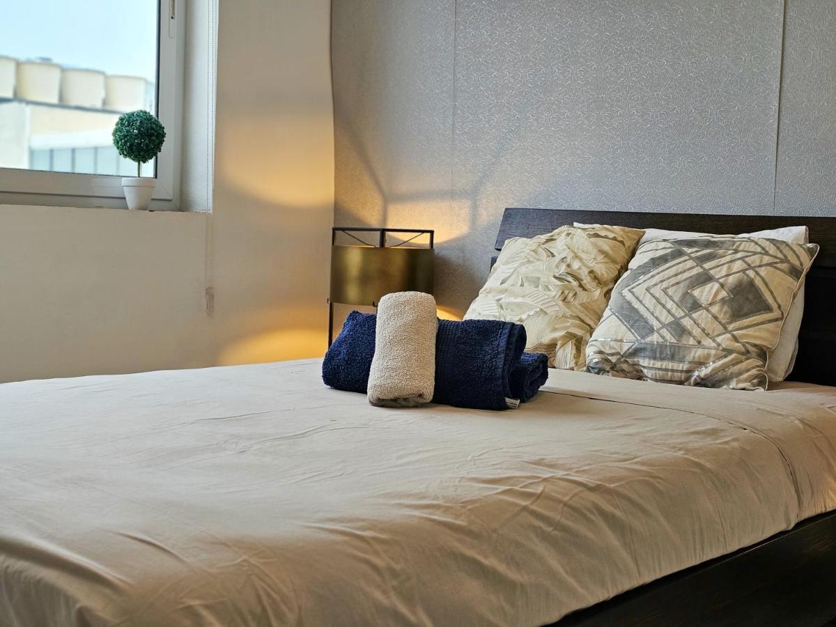 Mive Luxury Sea View Penthouse Apartment Gzira Bagian luar foto