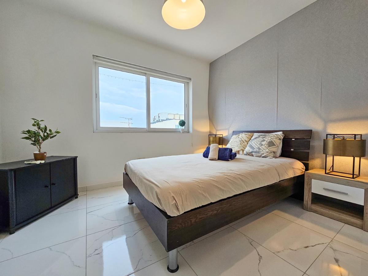 Mive Luxury Sea View Penthouse Apartment Gzira Bagian luar foto