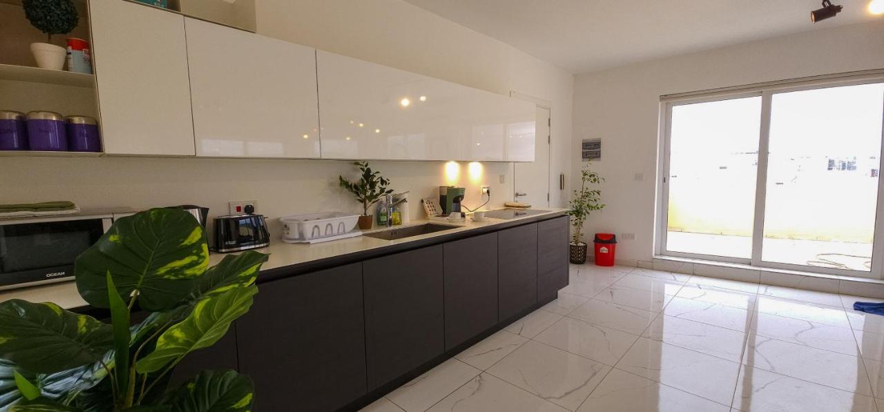 Mive Luxury Sea View Penthouse Apartment Gzira Bagian luar foto