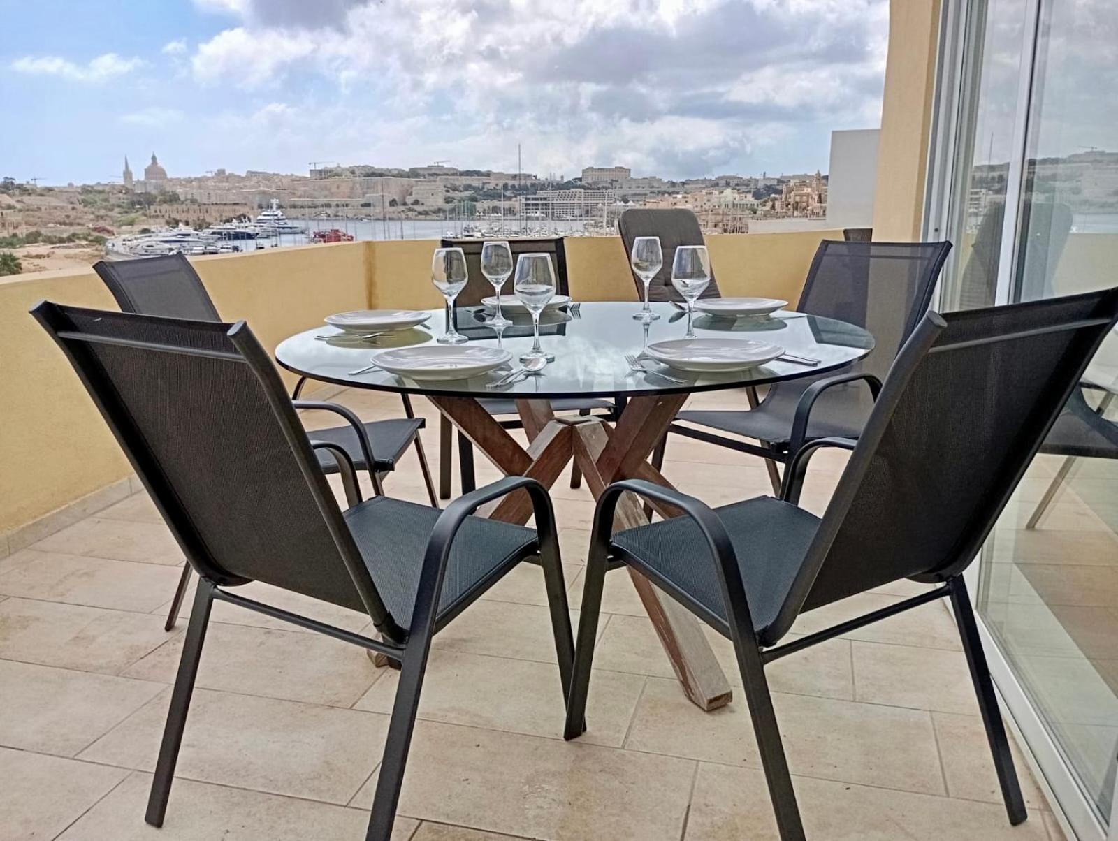 Mive Luxury Sea View Penthouse Apartment Gzira Bagian luar foto