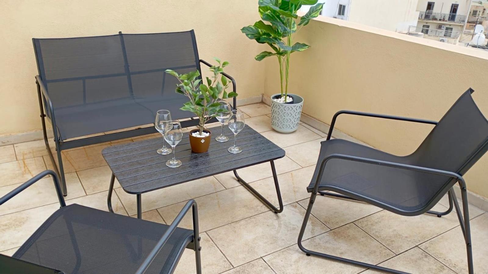 Mive Luxury Sea View Penthouse Apartment Gzira Bagian luar foto