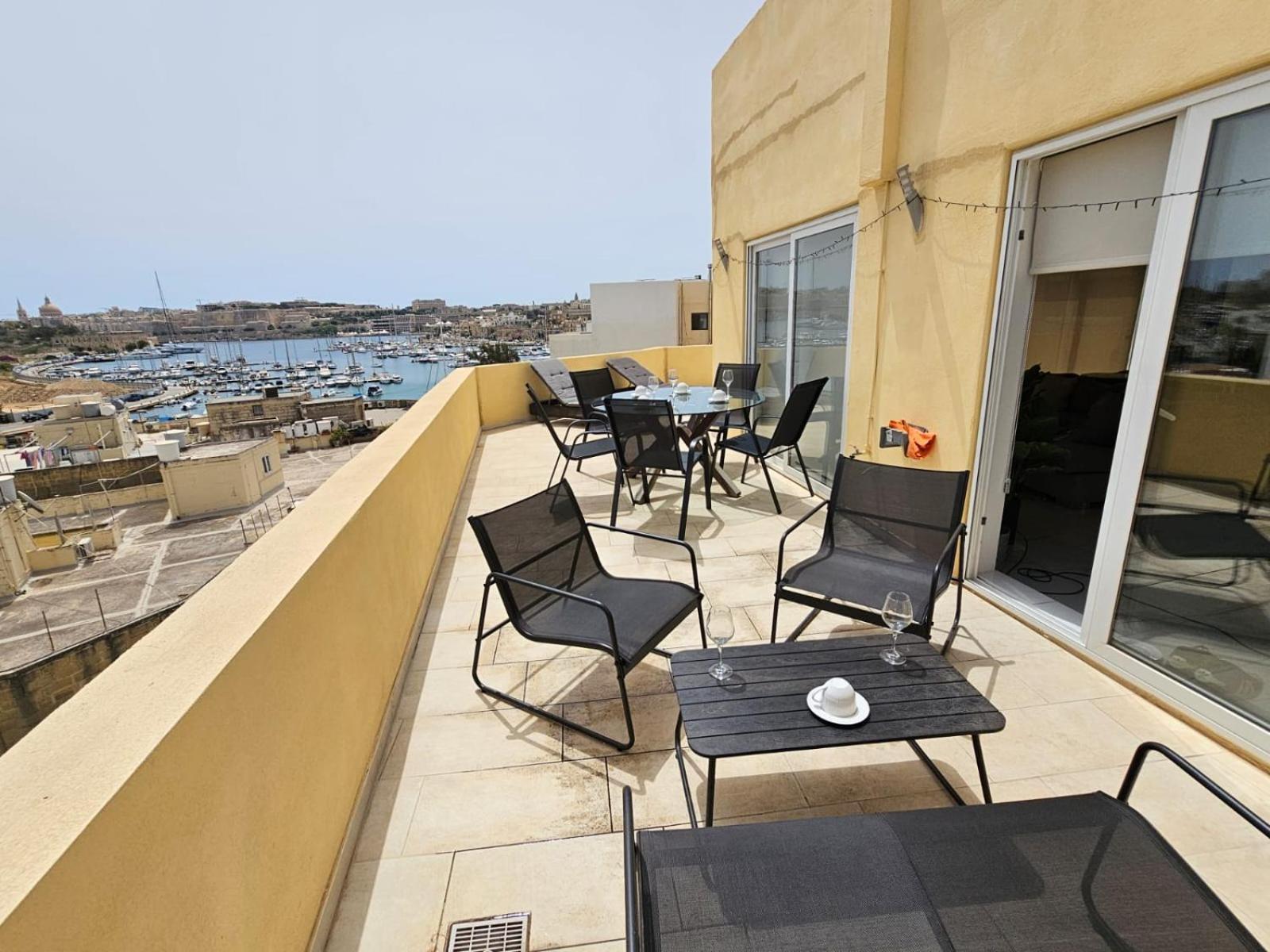 Mive Luxury Sea View Penthouse Apartment Gzira Bagian luar foto