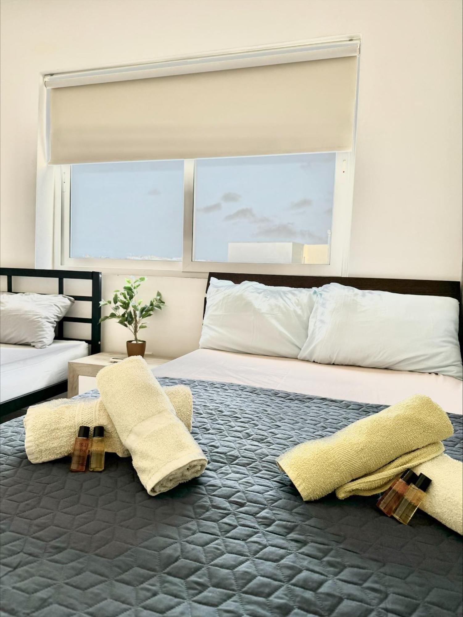 Mive Luxury Sea View Penthouse Apartment Gzira Bagian luar foto